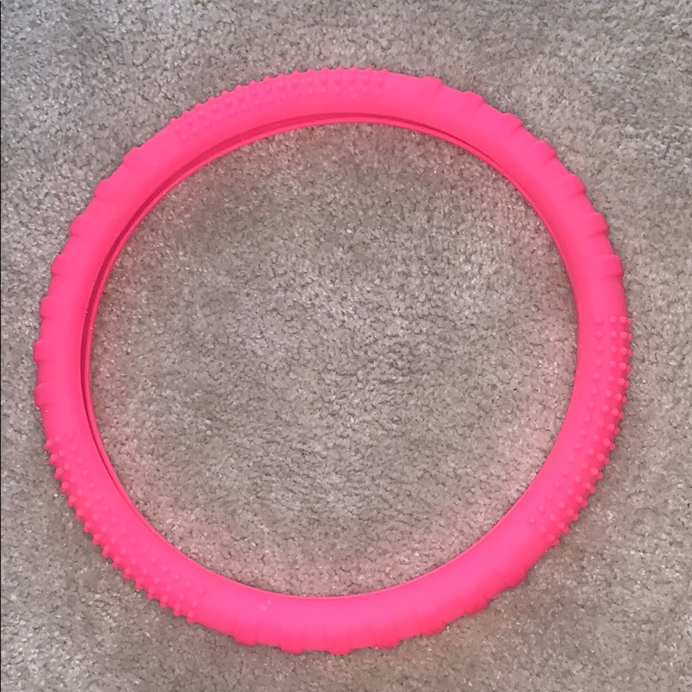 Steering wheel cover